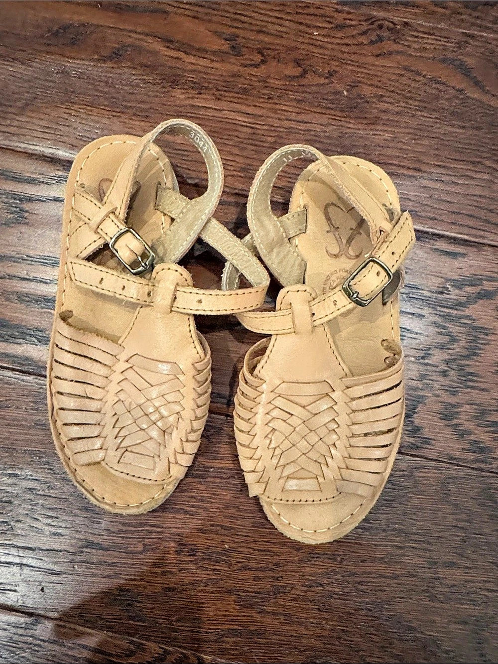 Girls tan leather sandals